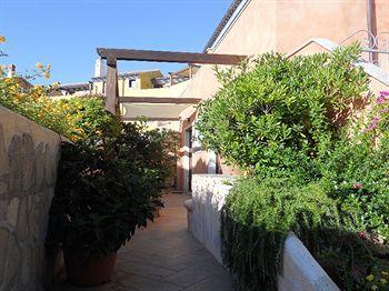 Borgo Punta Aparthotel